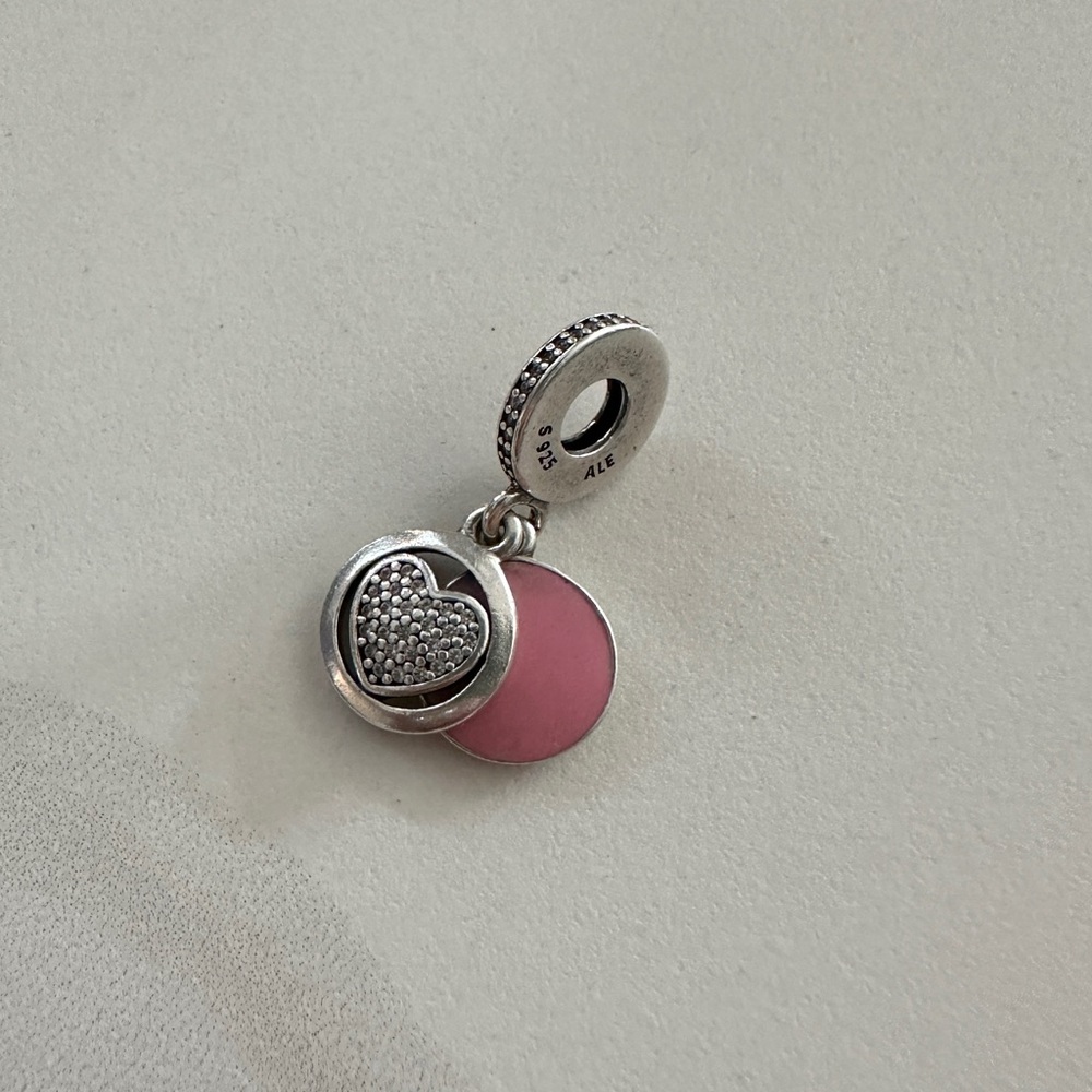 Pandora- Devoted Heart Dangle
